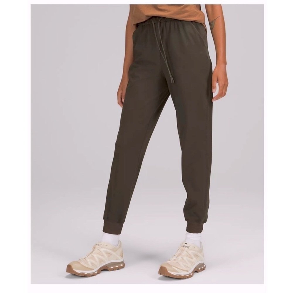 Lululemon Stretch High Rise Jogger-size 4-Army Green- Like new!